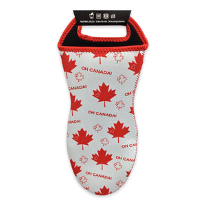 Oven Mitt Canada red maple leaf silicone found on gripping side. Constructed of 100% Neoprene | Mitaine de four Souvenir Canada